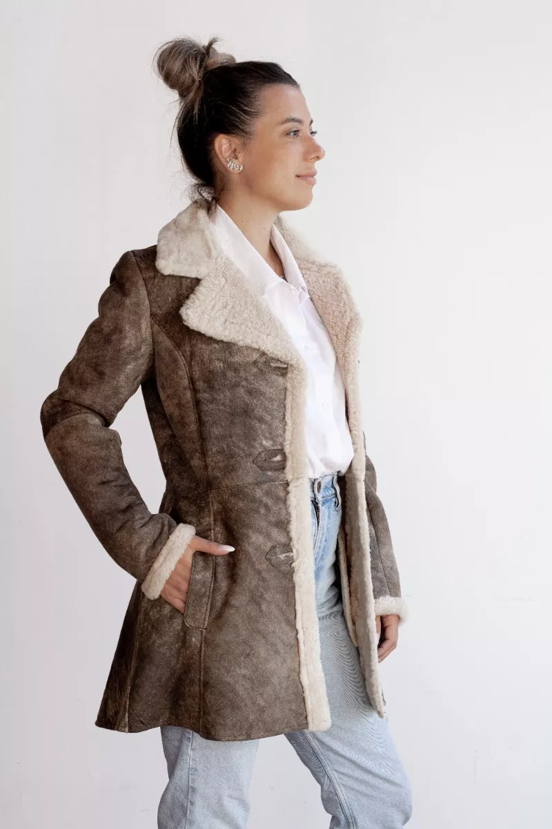 CAMPERA DE CUERO DE OVEJA DE MUJER  MODELO: SOL.B