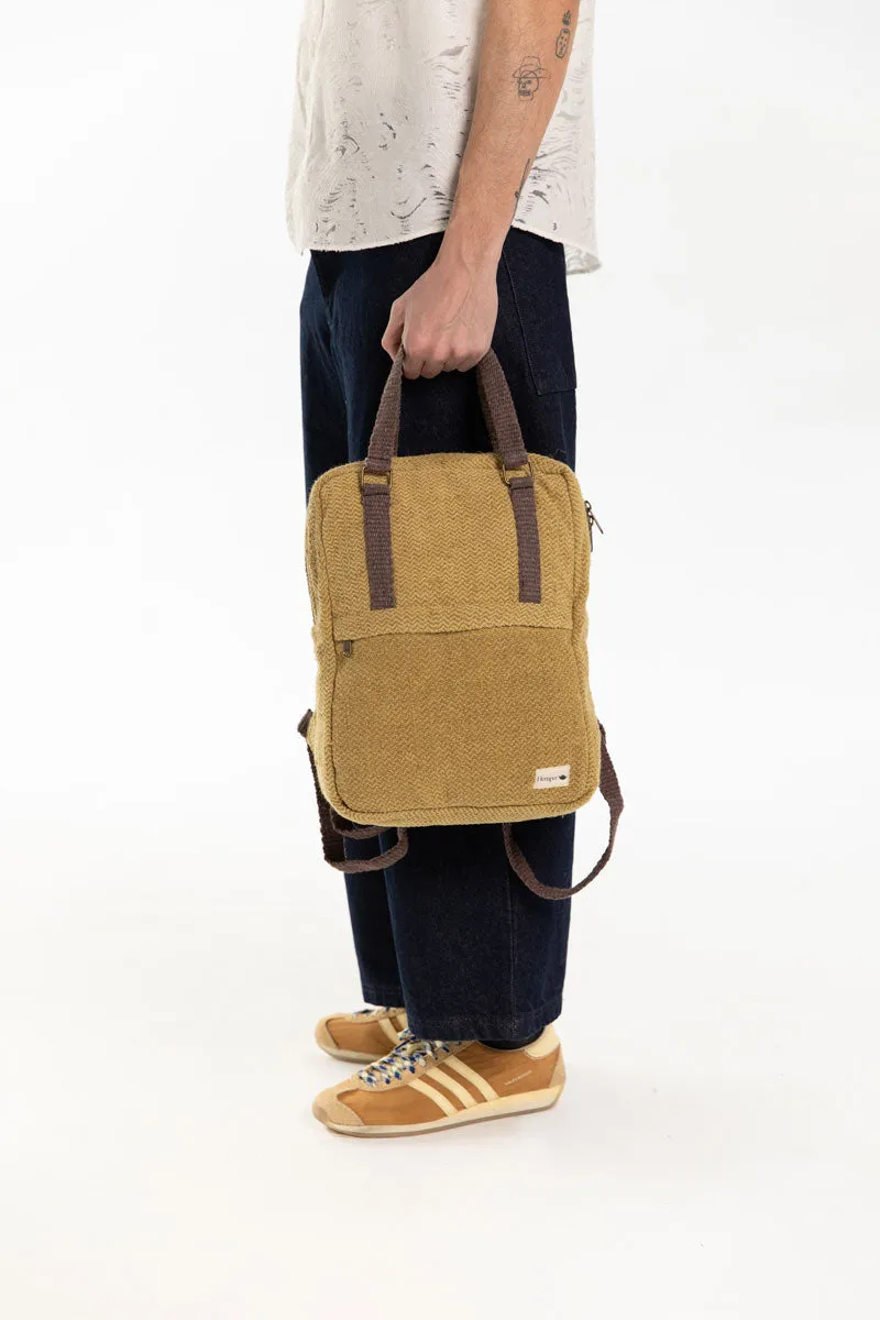 Mochila Gokyo Mostaza con Bolsillo Interior Ordenador