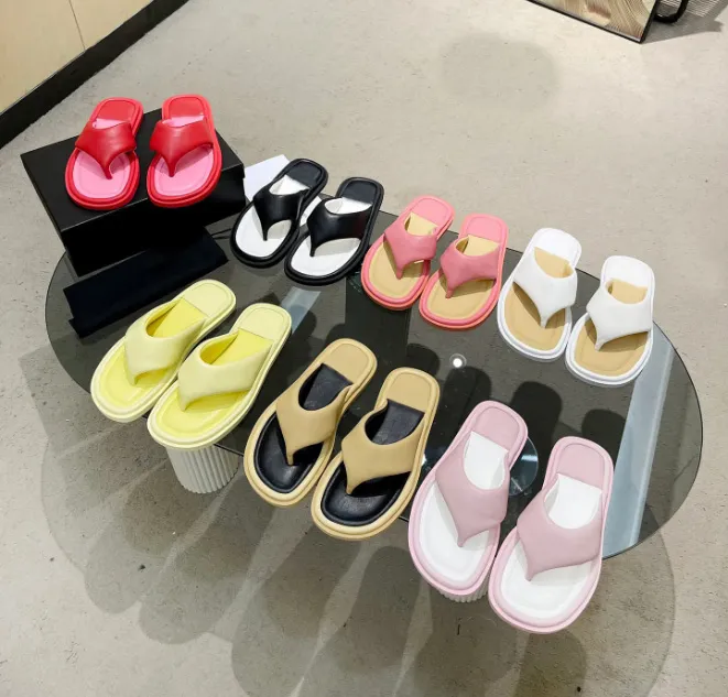Zapatos de diseñador para mujer, chanclas, zapatillas de moda con parte inferior plana, zapatillas de cuero de lujo para exterio
